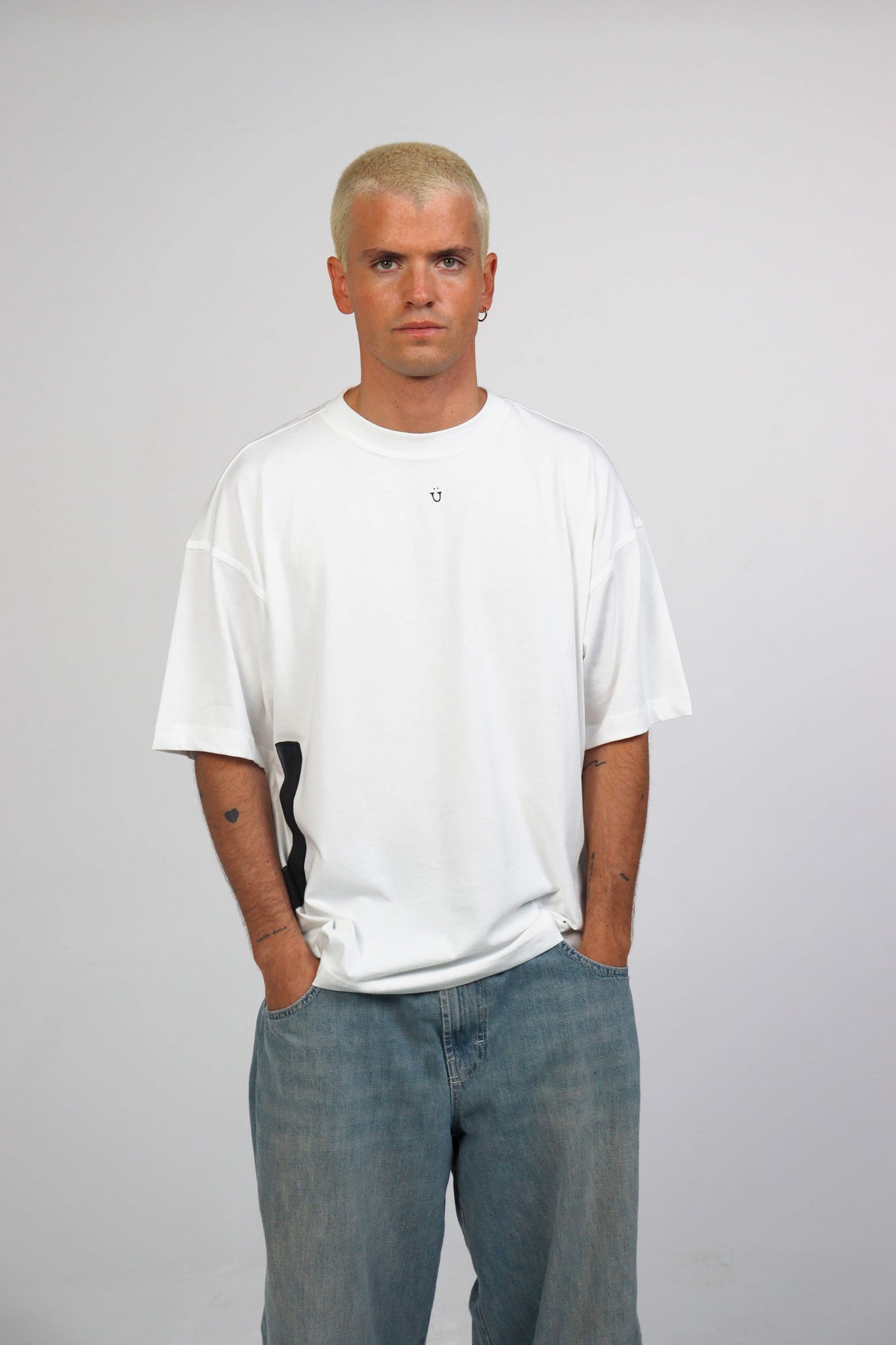 U T-Shirt